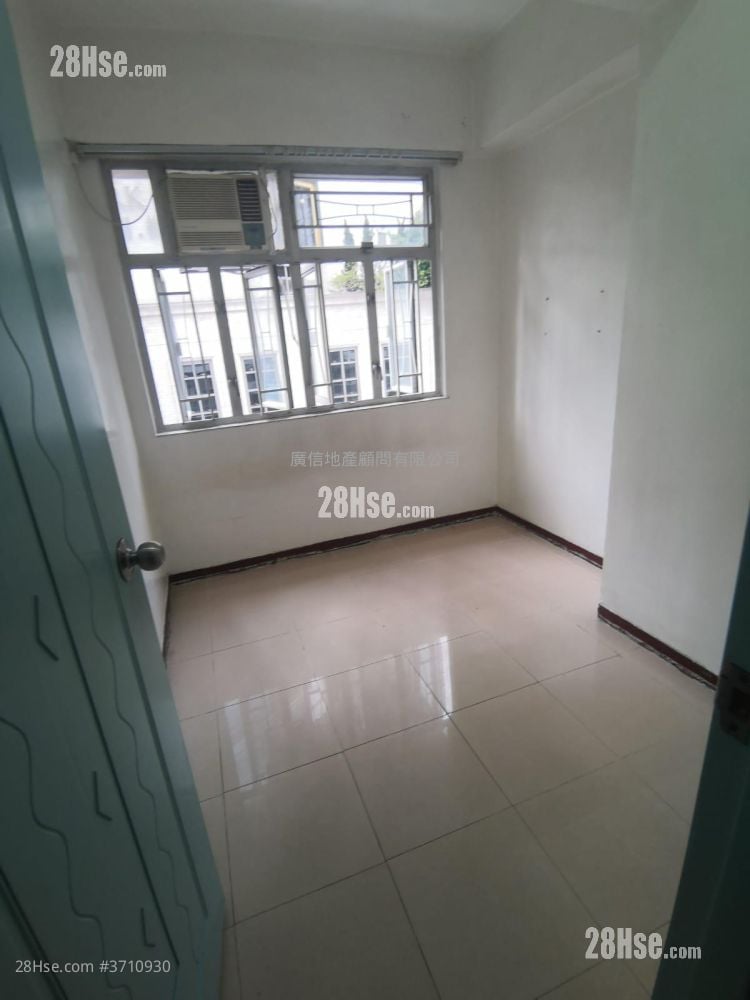 Fuk Ming Building Sell 2 Bedrooms , 1 Bathroom 296 ft²