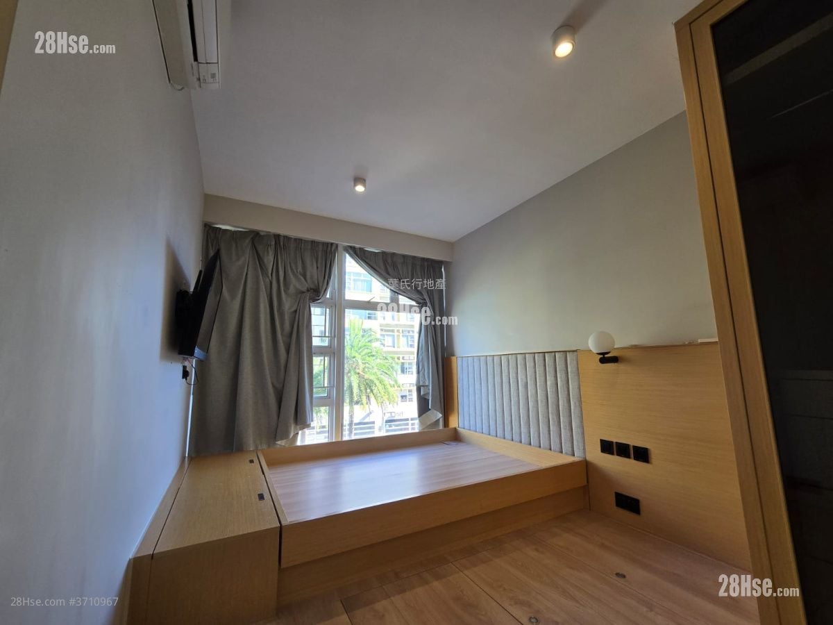 The Hillgrove Sell 3 Bedrooms , 2 Bathrooms 736 ft²