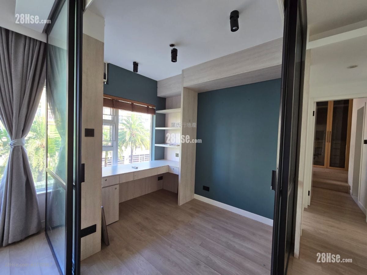 The Hillgrove Sell 3 Bedrooms , 2 Bathrooms 736 ft²