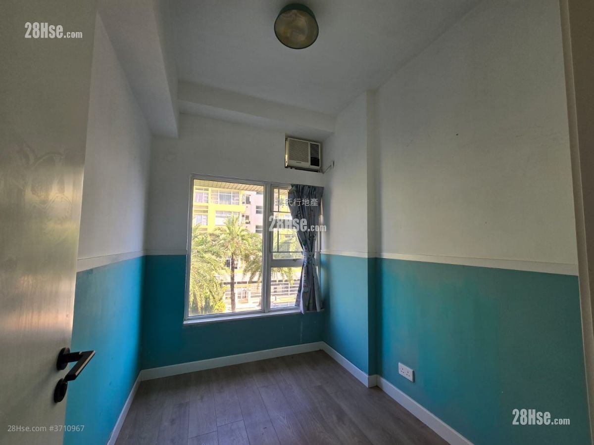 The Hillgrove Sell 3 Bedrooms , 2 Bathrooms 736 ft²