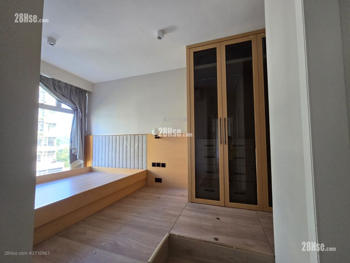 The Hillgrove Sell 3 Bedrooms , 2 Bathrooms 736 ft²