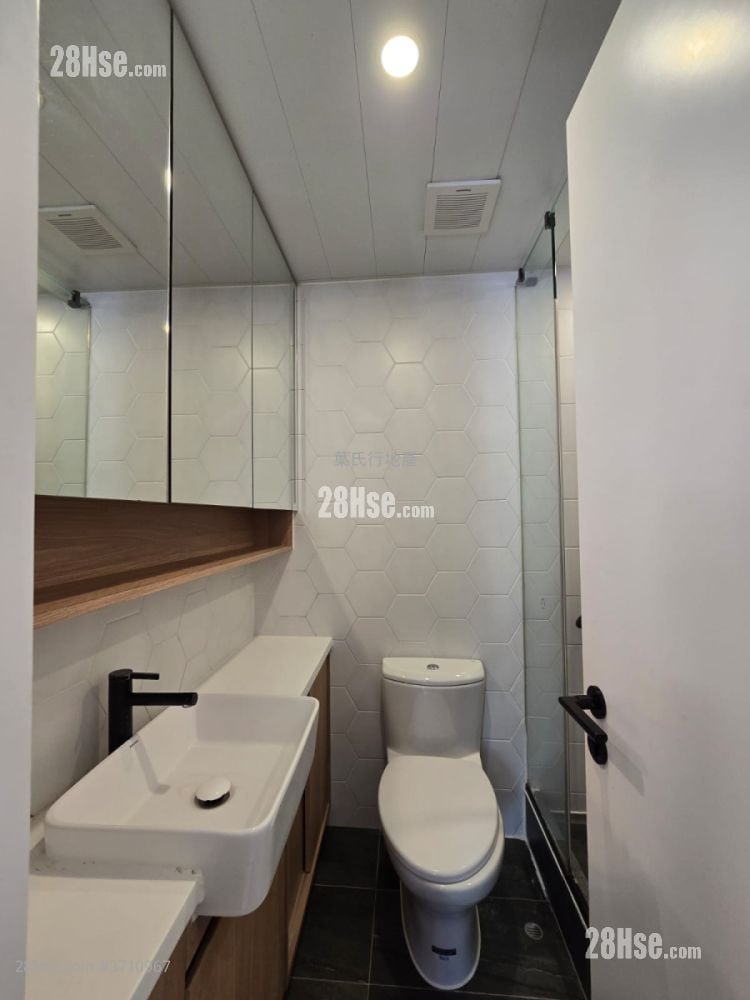 The Hillgrove Sell 3 Bedrooms , 2 Bathrooms 736 ft²