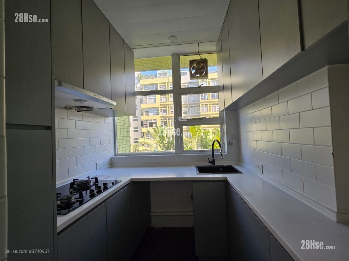 The Hillgrove Sell 3 Bedrooms , 2 Bathrooms 736 ft²