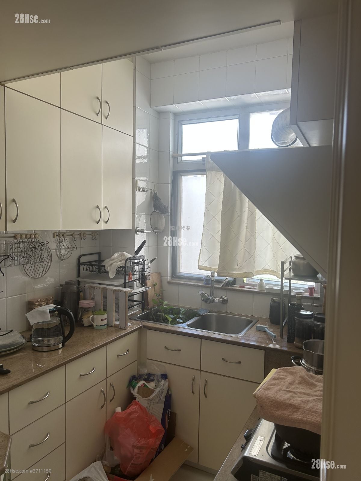 Yee On Court Sell 2 Bedrooms , 1 Bathroom 707 ft²