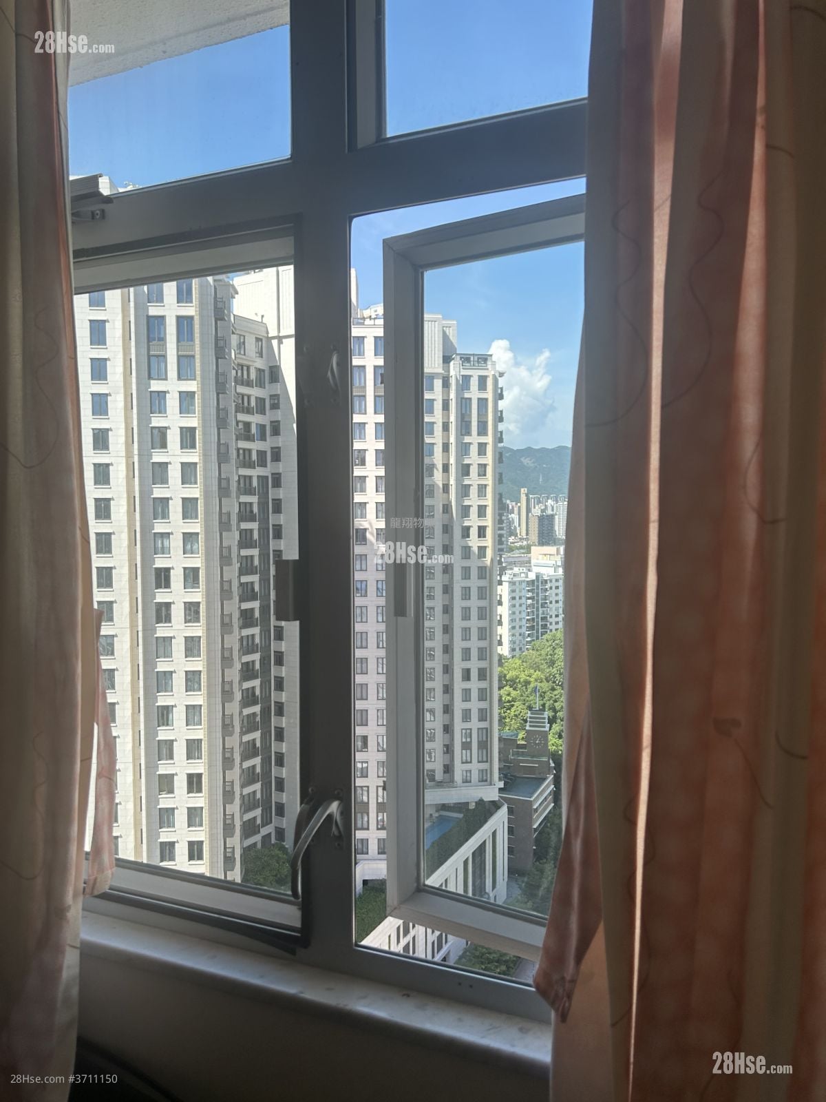 Yee On Court Sell 2 Bedrooms , 1 Bathroom 707 ft²