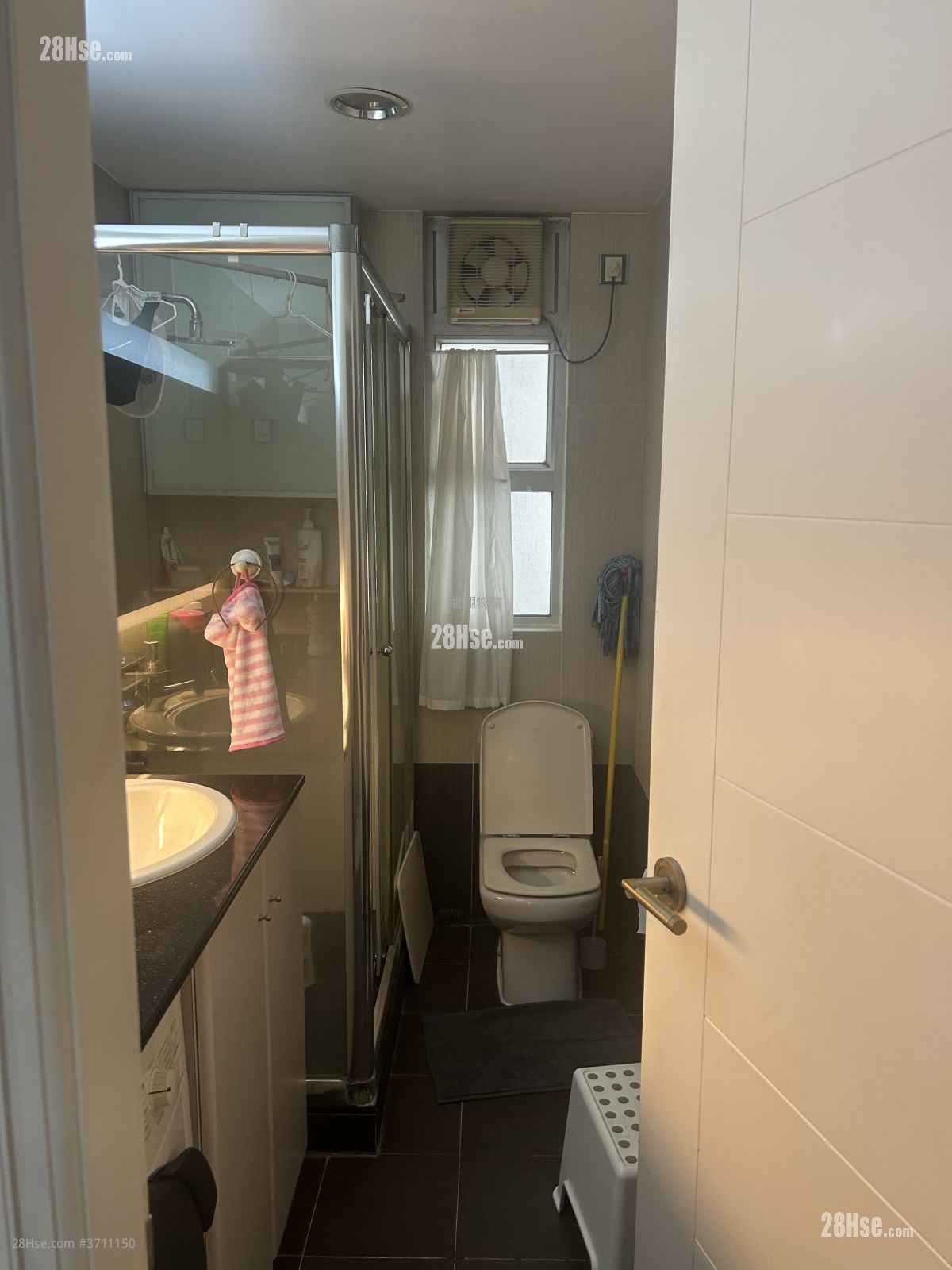 Yee On Court Sell 2 Bedrooms , 1 Bathroom 707 ft²