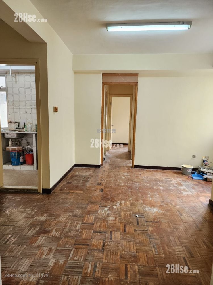 Richland Gardens Sell 3 Bedrooms , 1 Bathroom 538 ft²