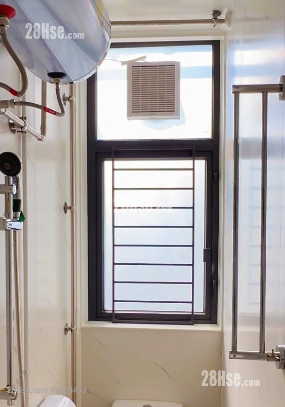 bathroom: T-Loft@Lau Fau Rental Studio , 1 Bathroom 302 ft²