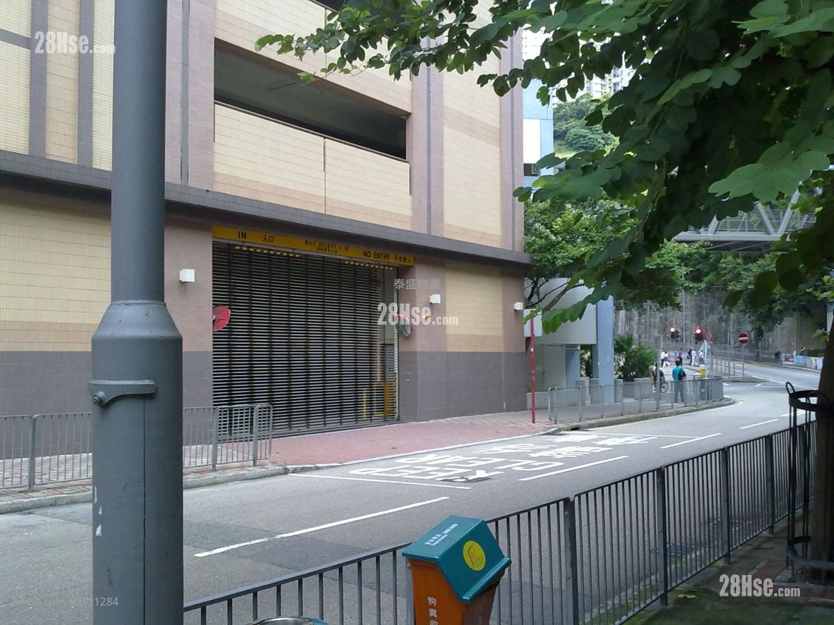 The Oakridge Sell 2 Bedrooms , 1 Bathroom 428 ft²