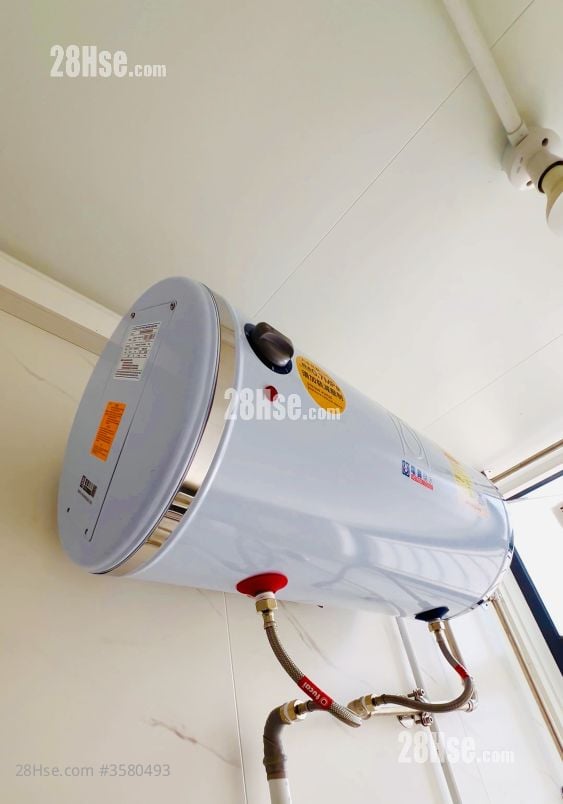 bathroom: T-Loft@Lau Fau Rental Studio , 1 Bathroom 302 ft²