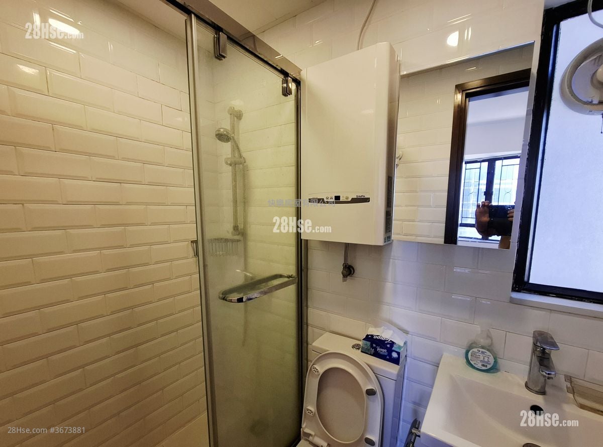 Connaught Garden Rental 2 Bedrooms , 1 Bathroom 340 ft²