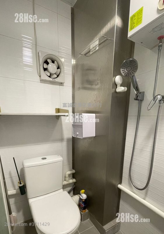 Fung Tak Estate Sell Studio , 1 Bathroom 140 ft²