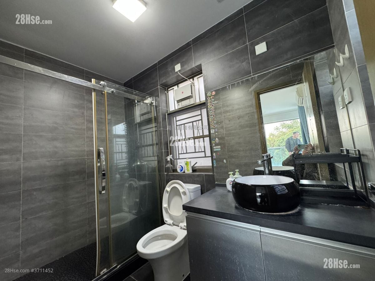 村屋 售盘 2 房 , 2 浴室 700 平方尺