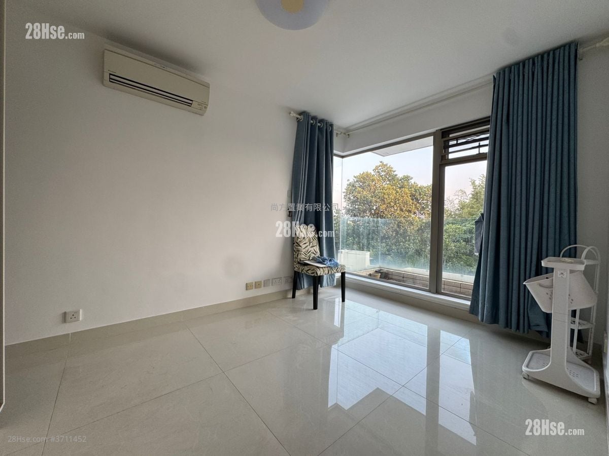 村屋 售盘 2 房 , 2 浴室 700 平方尺