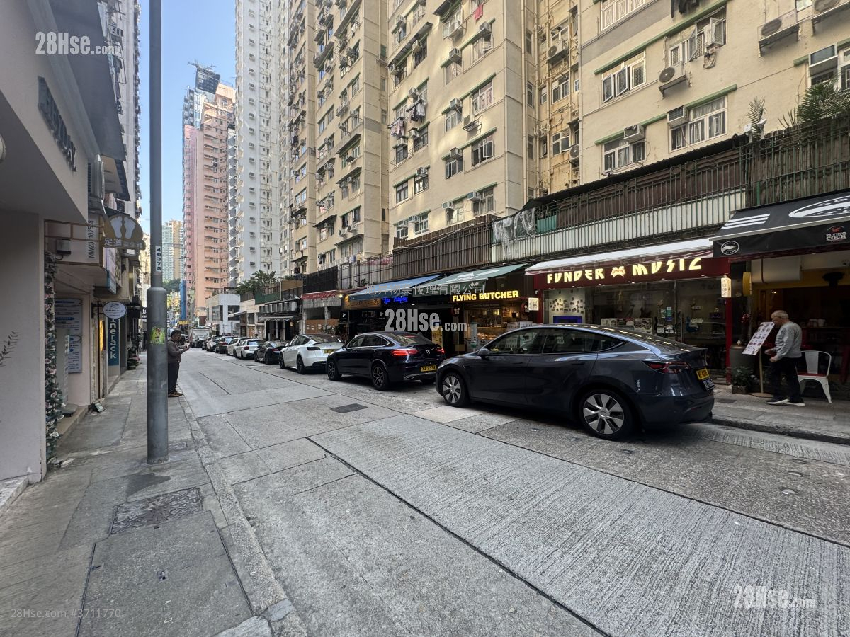 唐樓 租盤 2 房 , 1 浴室 401 平方呎