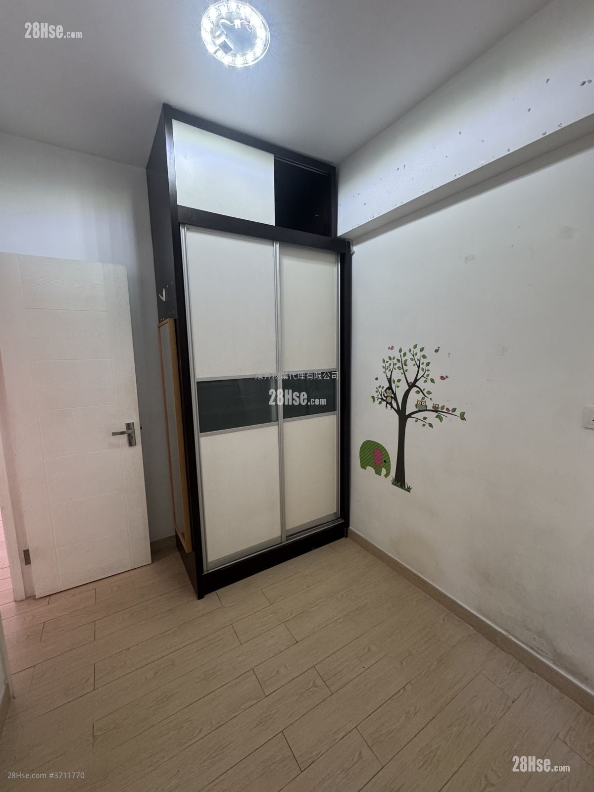 唐樓 租盤 2 房 , 1 浴室 401 平方呎