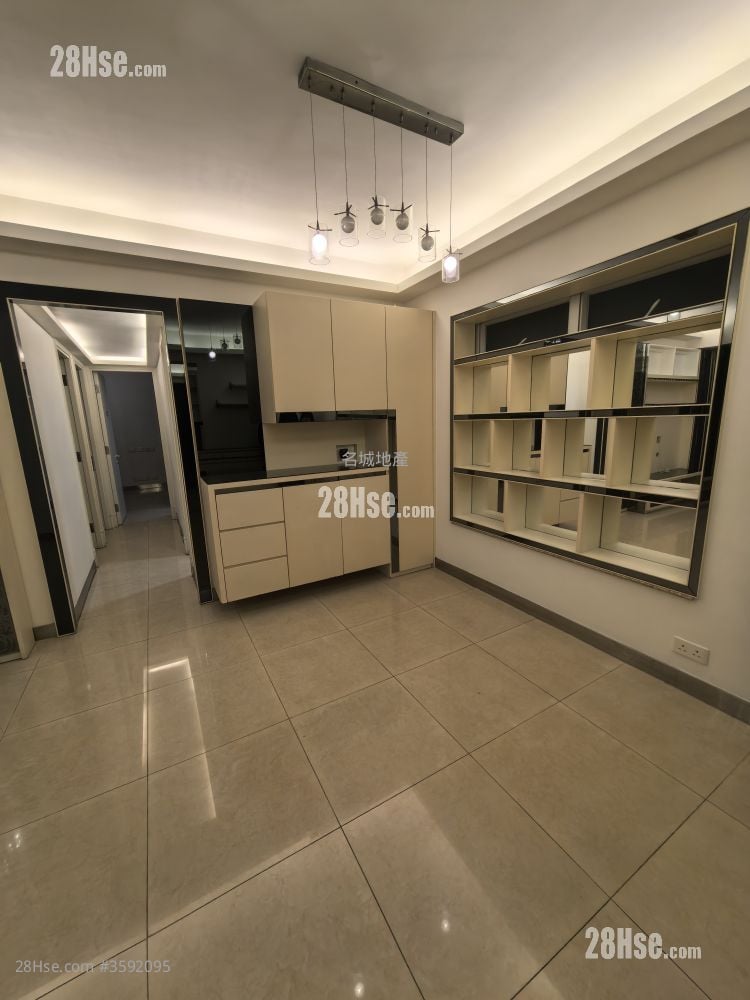 Festival City Sell 3 Bedrooms , 2 Bathrooms 784 ft²