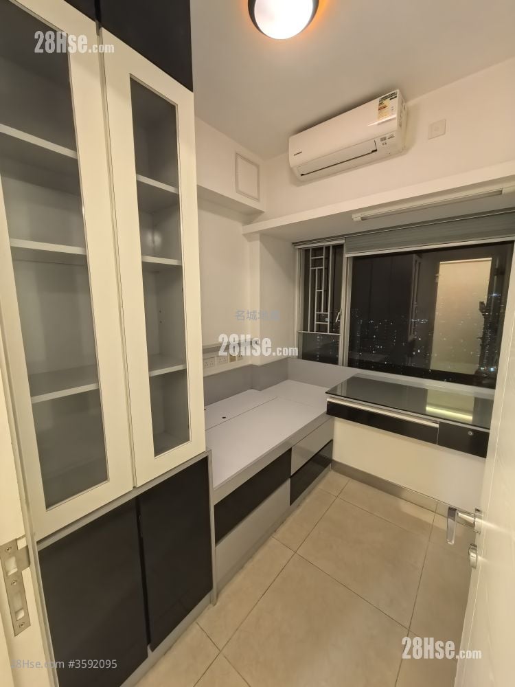 Festival City Sell 3 Bedrooms , 2 Bathrooms 784 ft²