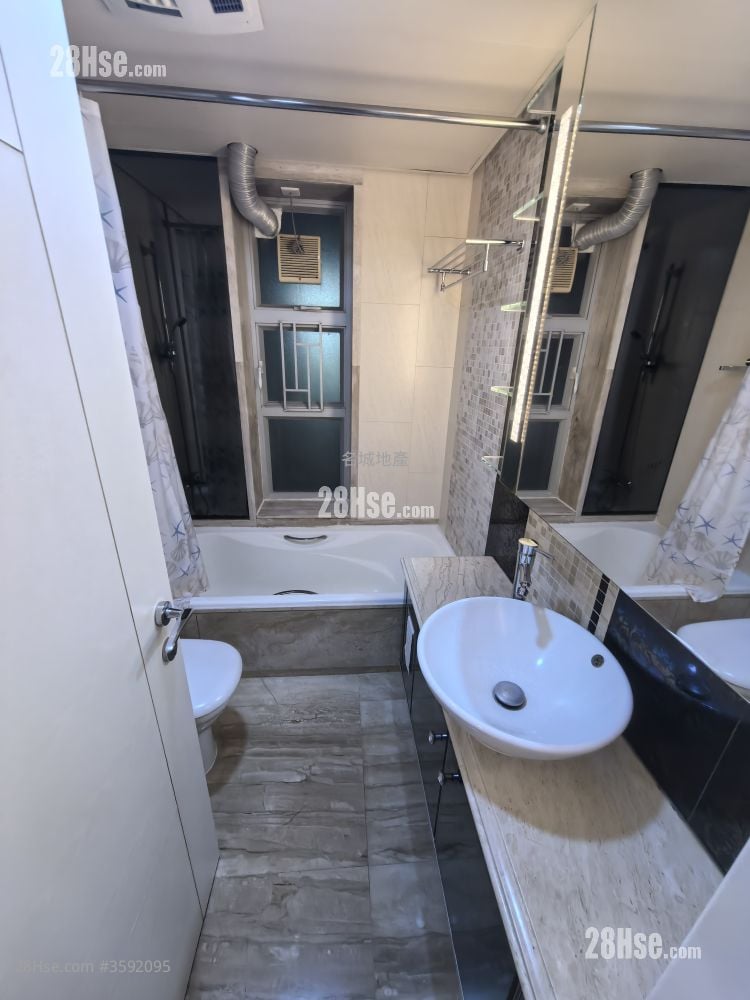 Festival City Sell 3 Bedrooms , 2 Bathrooms 784 ft²