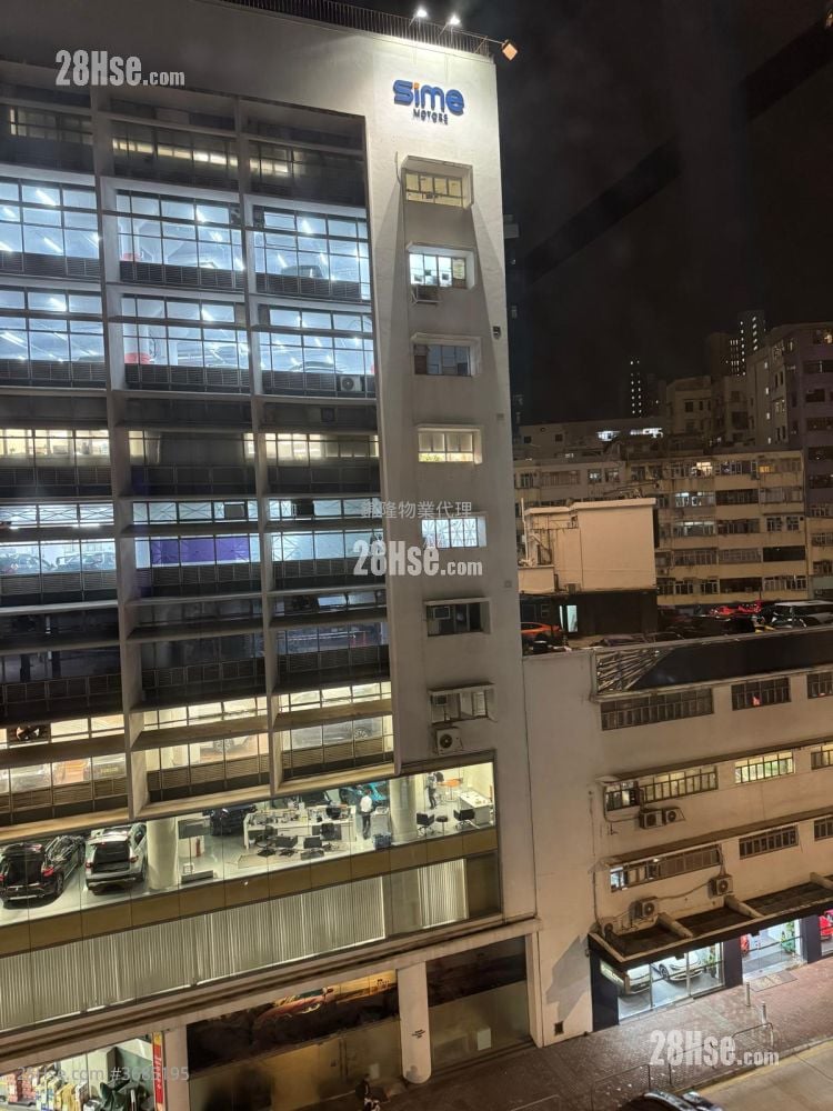 Lucky Building Sell 3 Bedrooms , 1 Bathroom 597 ft²