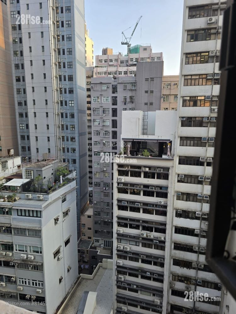 Kam Lok Mansion Sell 2 Bedrooms , 1 Bathroom 360 ft²