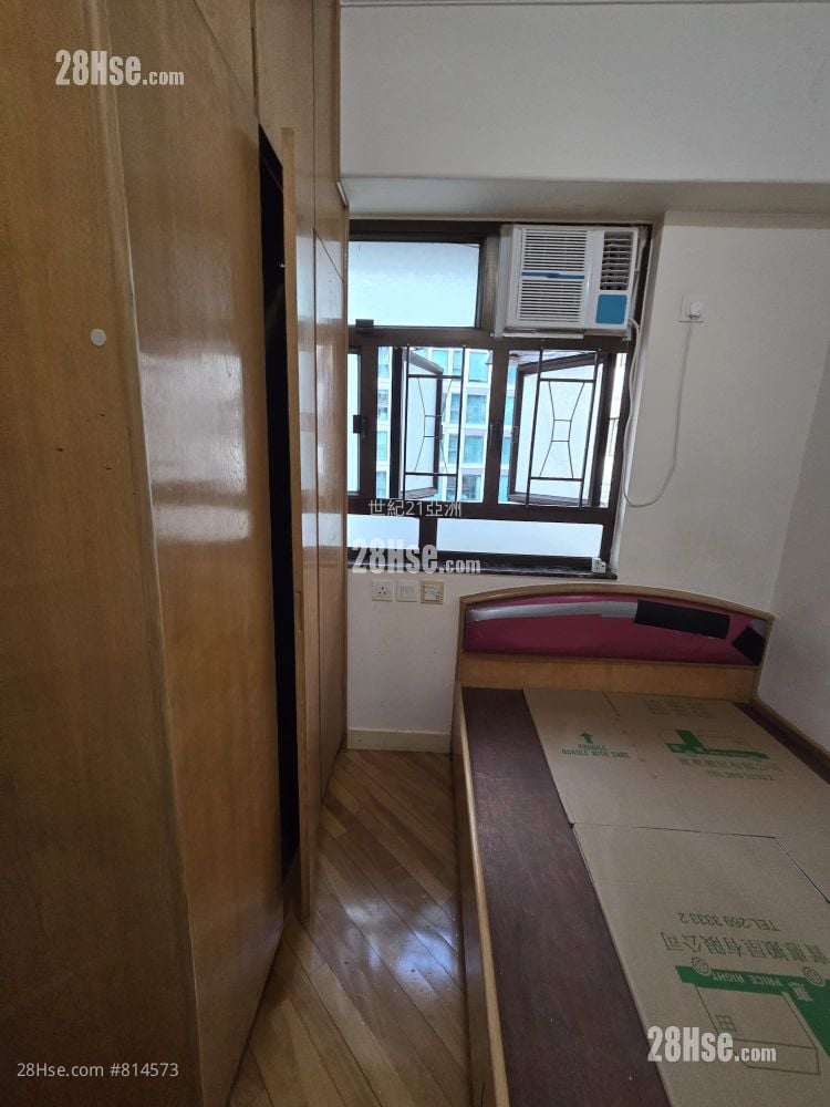 Kam Lok Mansion Sell 2 Bedrooms , 1 Bathroom 360 ft²