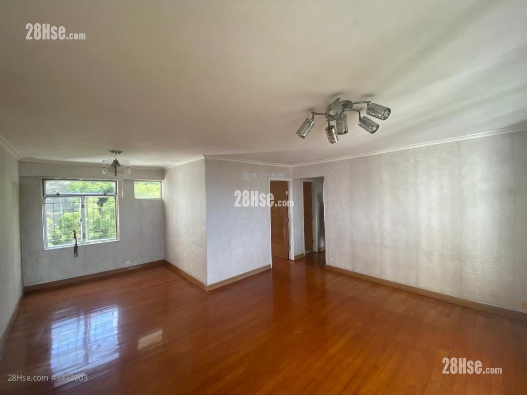 华员邨 售盘 3 房 807 平方尺