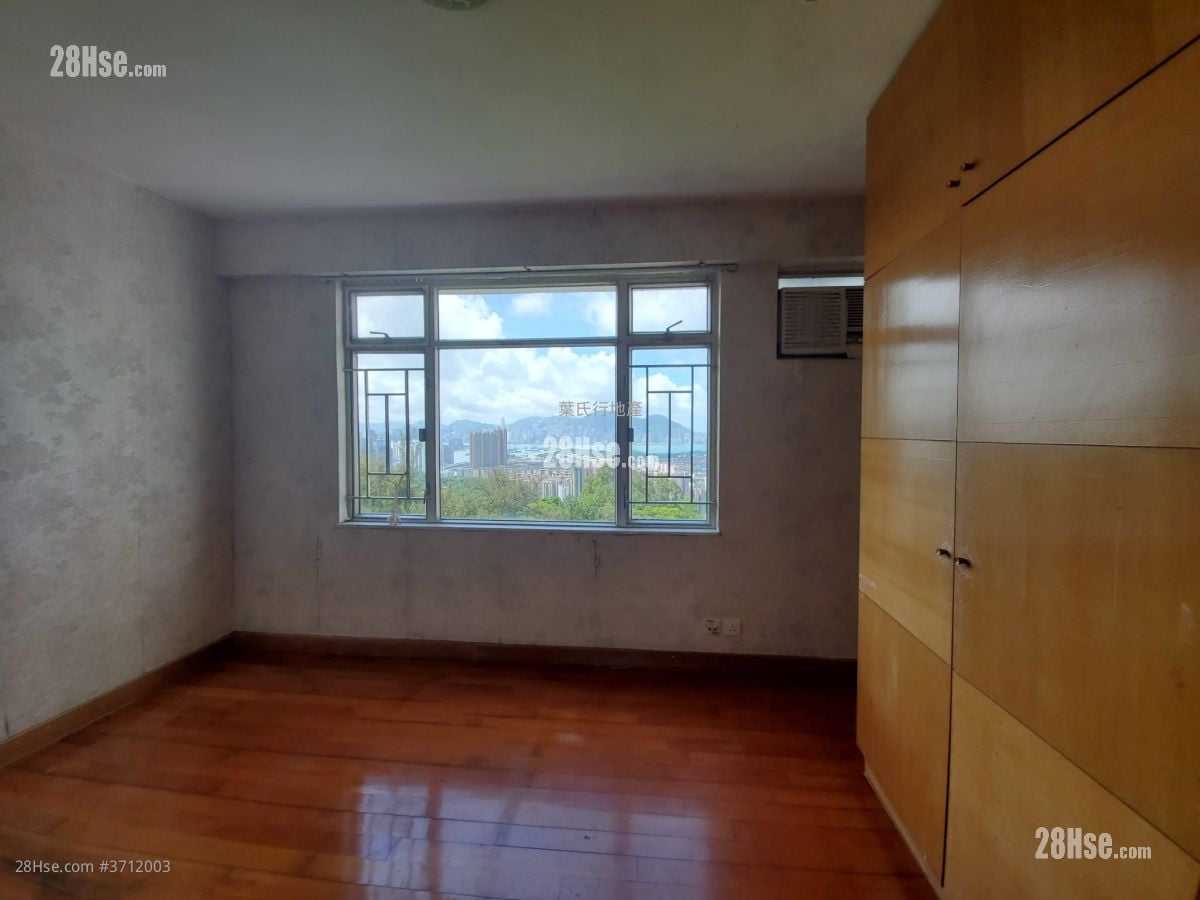 华员邨 售盘 3 房 807 平方尺