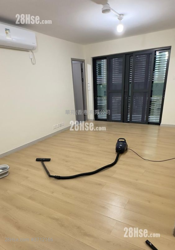 村屋 租盤 3 房 , 1 浴室 700 平方呎