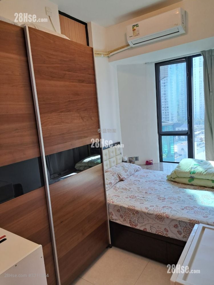 The Oakridge Sell 2 Bedrooms , 1 Bathroom 428 ft²