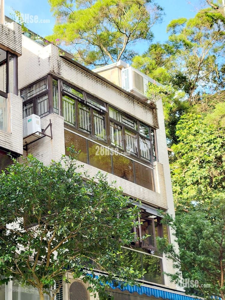 村屋 售盘 4 房 , 2 浴室