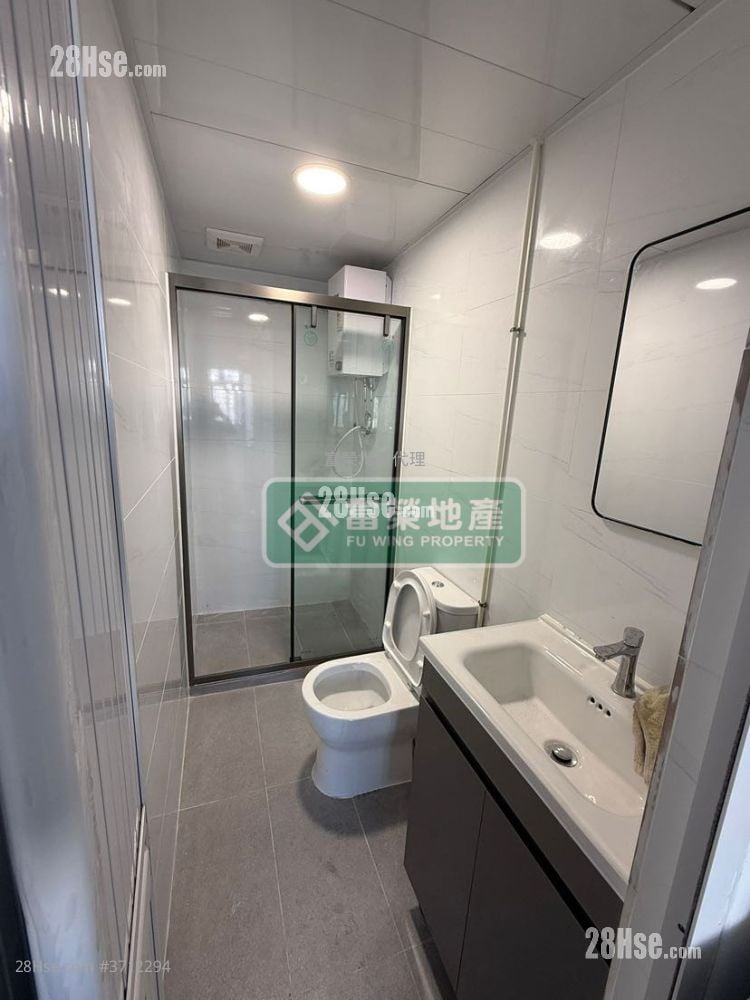 Tenement House Sell 1 Bedroom , 1 Bathroom 172 ft²