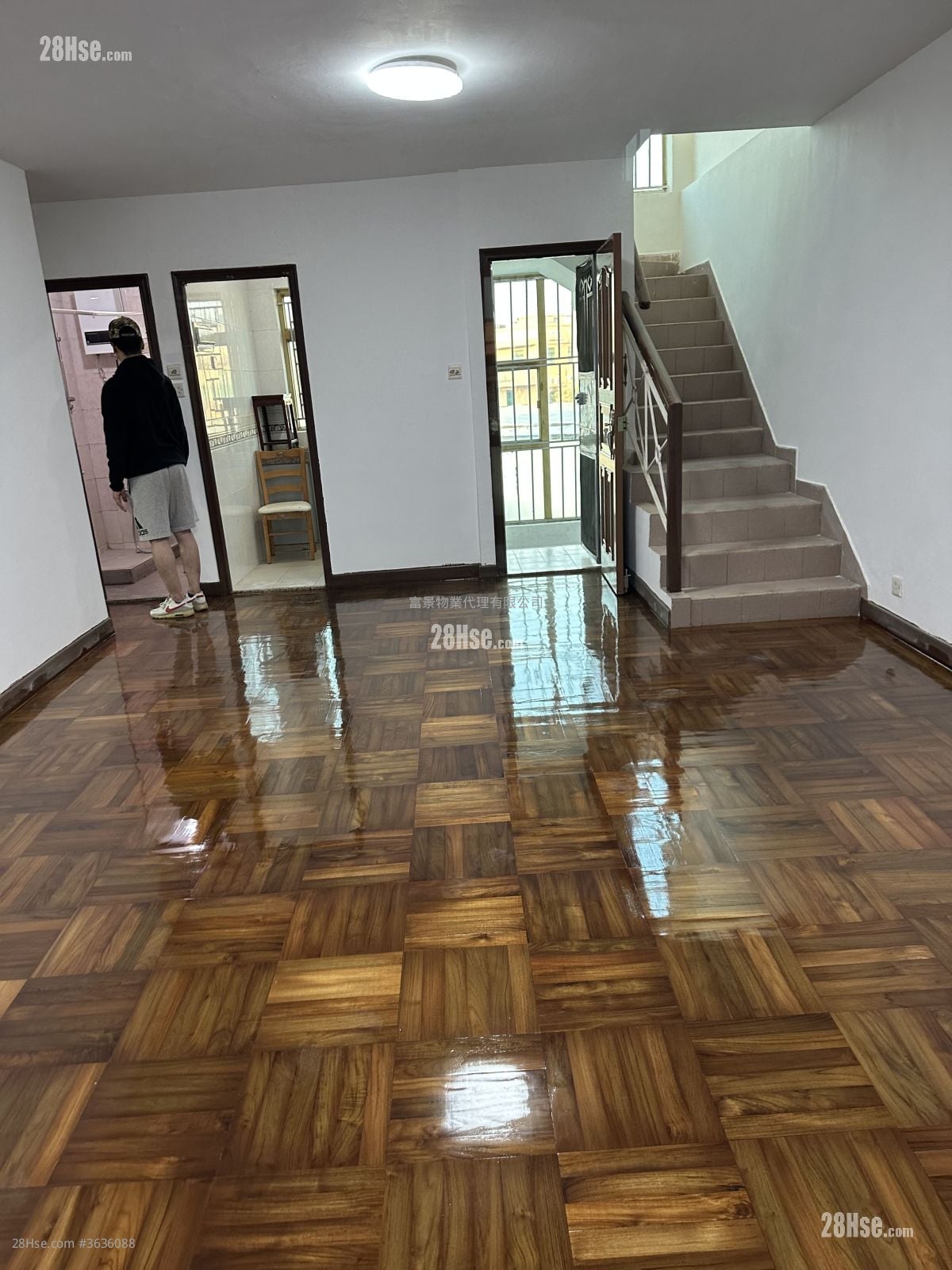 村屋 租盘 3 房 , 1 浴室 653 平方尺