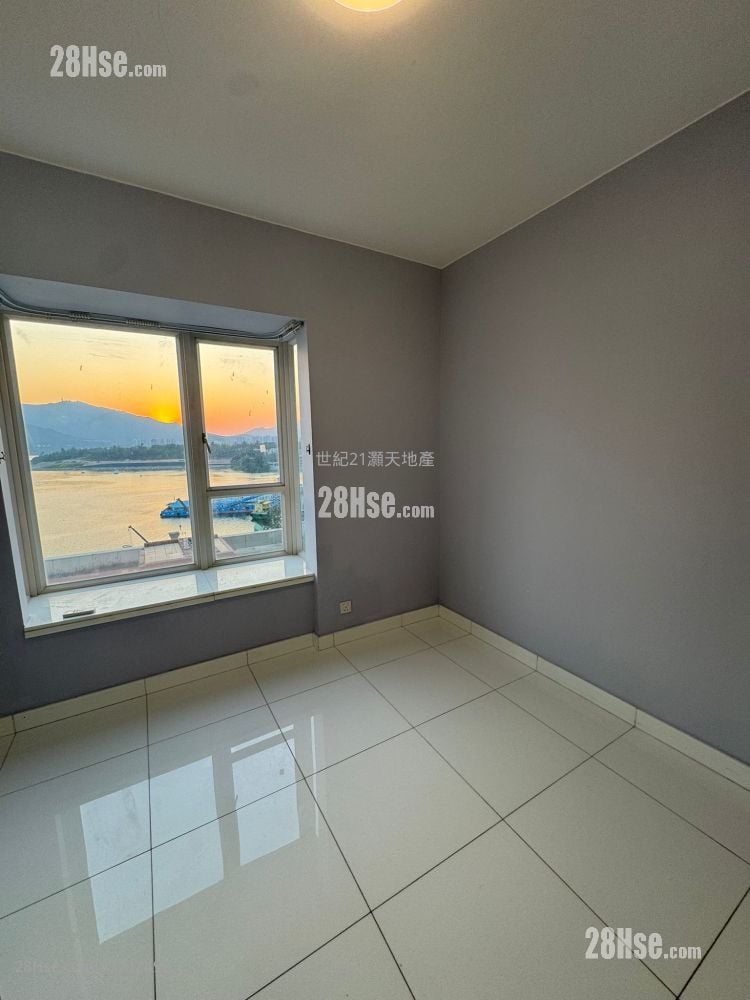 The Beverly Hills Rental 5+ Bedrooms , 2 Bathrooms 1,902 ft²