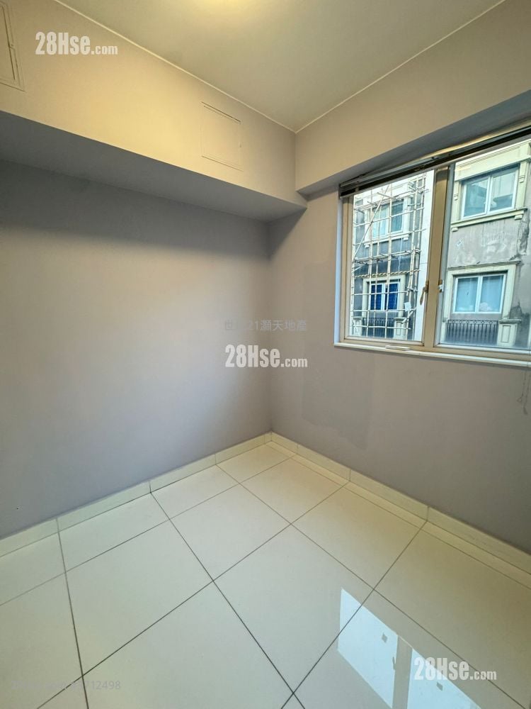 The Beverly Hills Rental 5+ Bedrooms , 2 Bathrooms 1,902 ft²