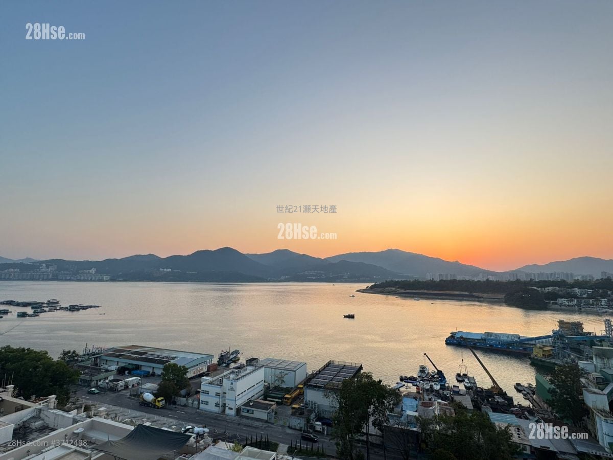 The Beverly Hills Rental 5+ Bedrooms , 2 Bathrooms 1,902 ft²