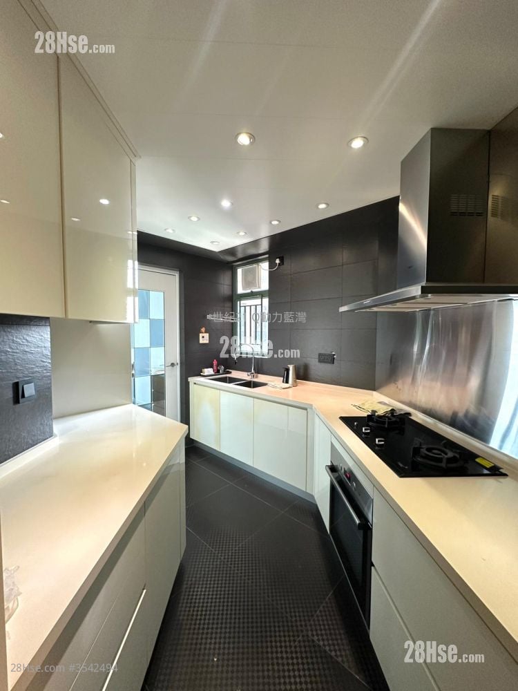 蓝湾半岛 售盘 3 房 , 3 浴室 847 平方尺