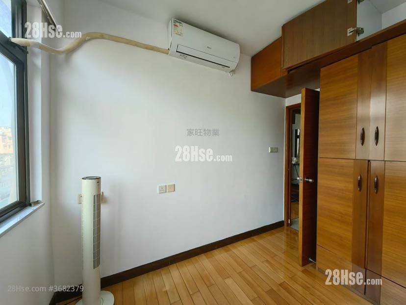 Cheung Hong Building Sell 3 Bedrooms , 2 Bathrooms 708 ft²