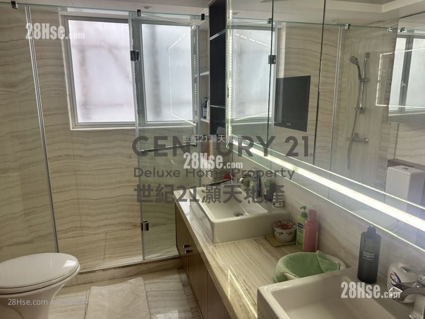 比华利山别墅 租盘 5+ 房 , 2 浴室 1,902 平方尺