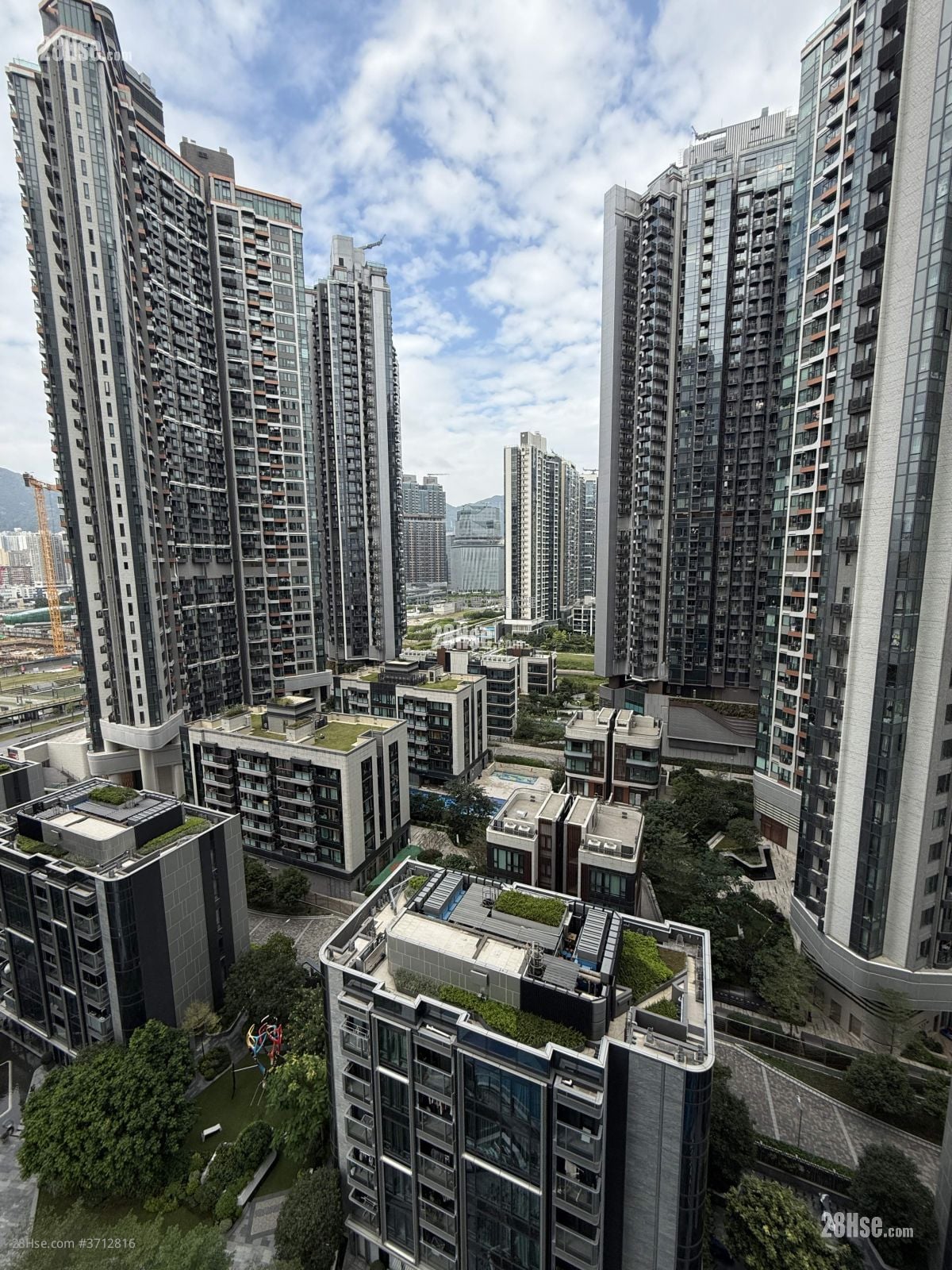 The Henley Sell 379 ft²