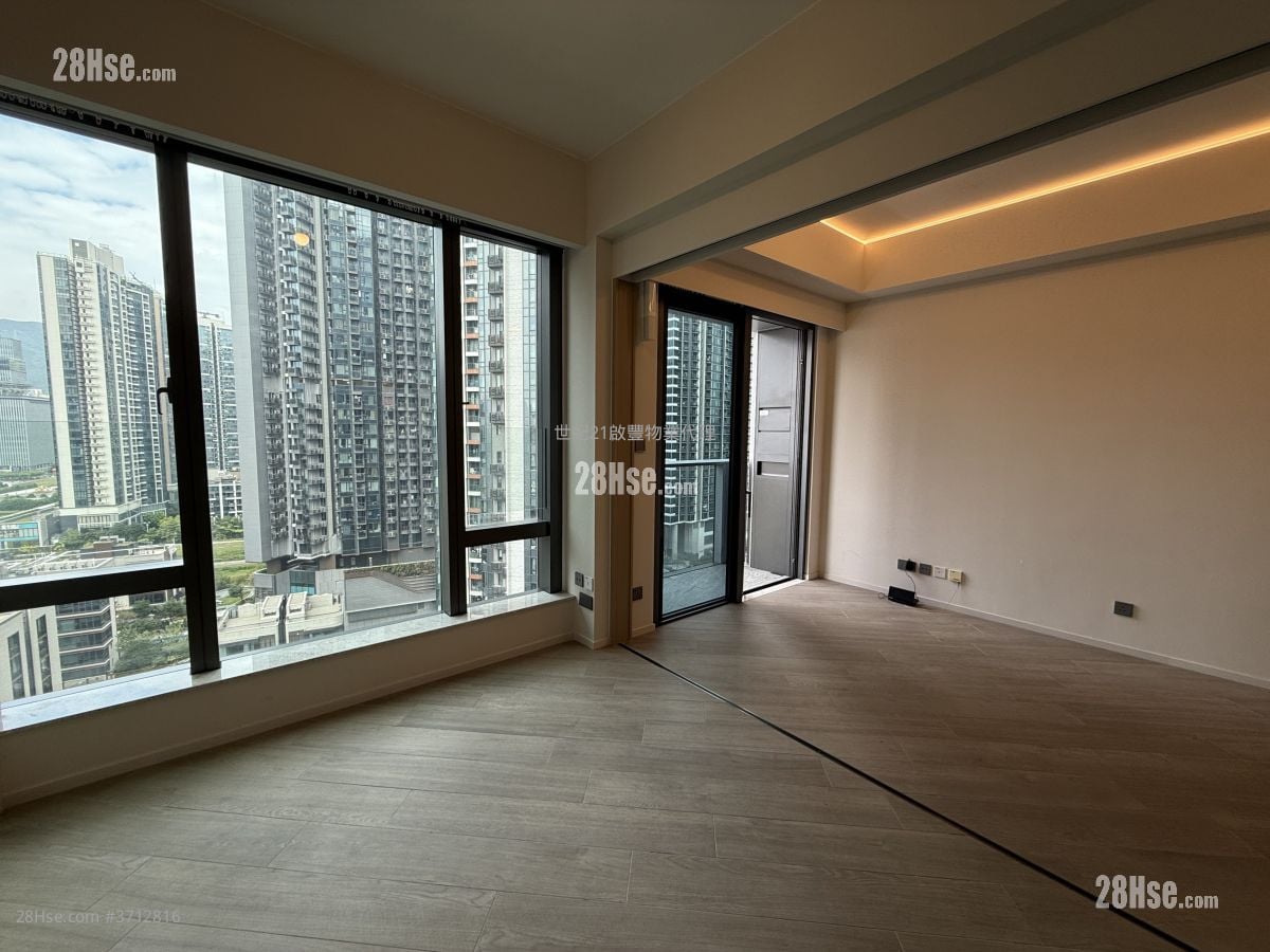 The Henley Sell 379 ft²