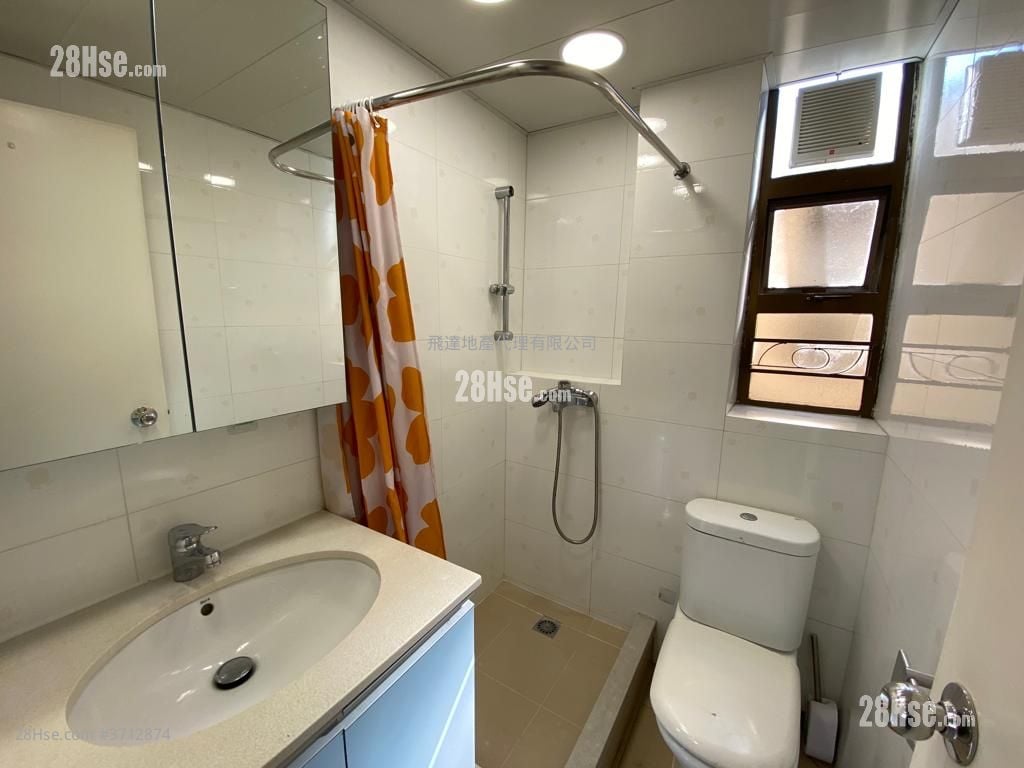 Avon Court Sell 3 Bedrooms , 2 Bathrooms 684 ft²