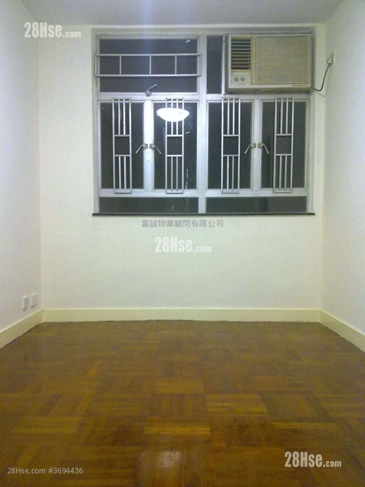 Hong Wah Court Rental 1 Bedroom , 1 Bathroom 355 ft²