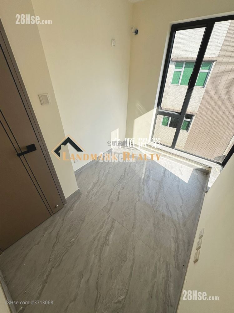 村屋 售盘 3 房 , 1 浴室 1,400 平方尺