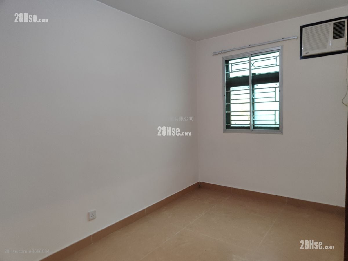 Village Rental 3 Bedrooms , 1 Bathroom 630 ft²