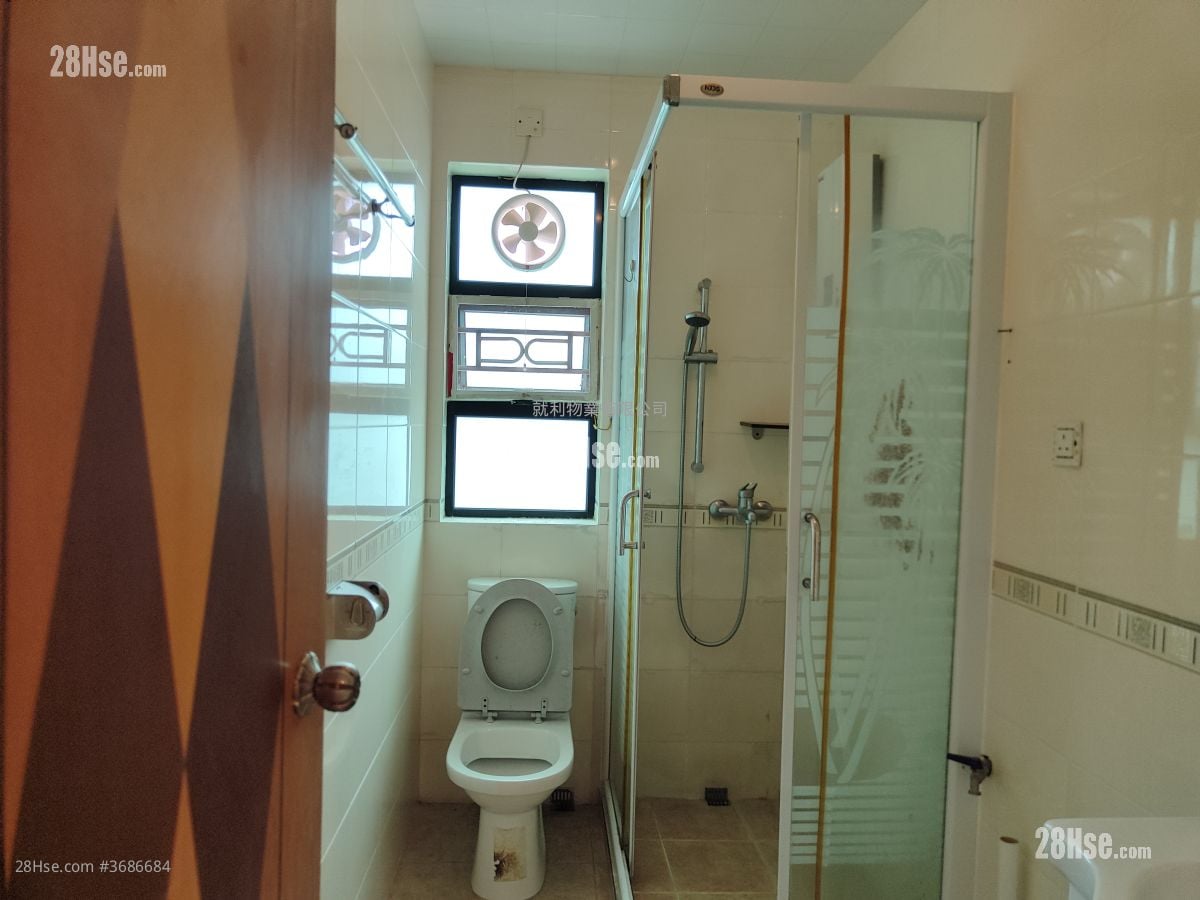 Village Rental 3 Bedrooms , 1 Bathroom 630 ft²