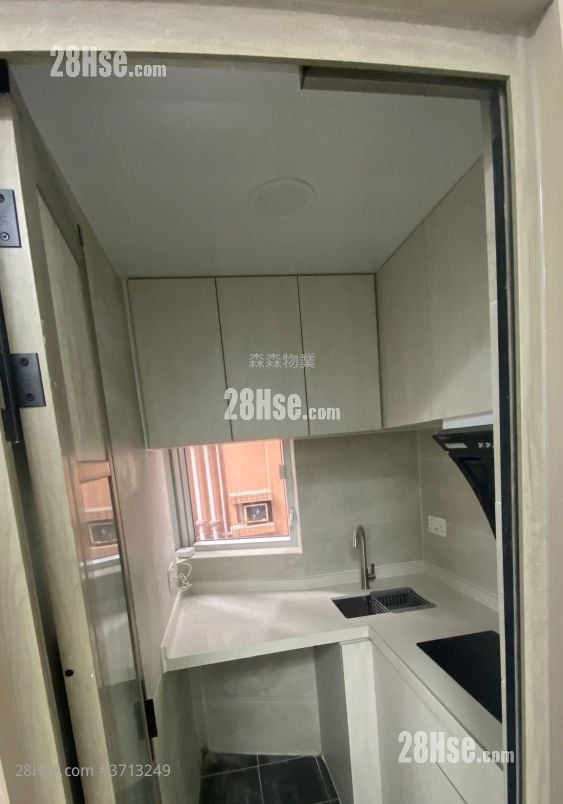 榮發大廈 租盤 1 房 , 1 浴室 210 平方呎