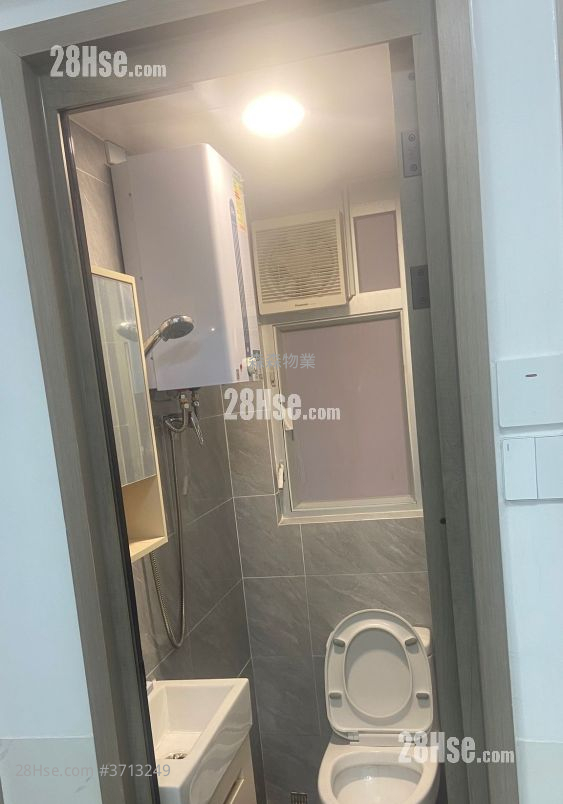 榮發大廈 租盤 1 房 , 1 浴室 210 平方呎