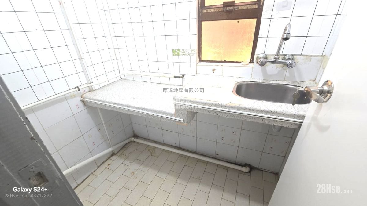 村屋 售盤 1 房 , 1 浴室 300 平方呎