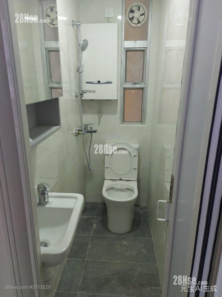 永寧大廈(順寧道) 售盤 2 房 , 1 浴室 239 平方呎